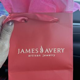 Always a beautiful piece inside!! The presentation is so classy. Always a beautiful piece inside!! The presentation is so classy.