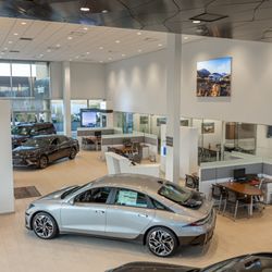 Murdock Hyundai of Logan - Showroom floor