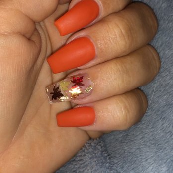 Yessy’s Nail Room - Fall nails - Eyelash Service Near Me - Tampa, Florida