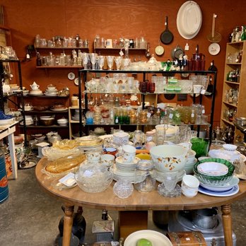 This Old Place - Antiques Near Me - Clarksville, Tennessee This Old Place - Antiques Near Me - Clarksville, Tennessee