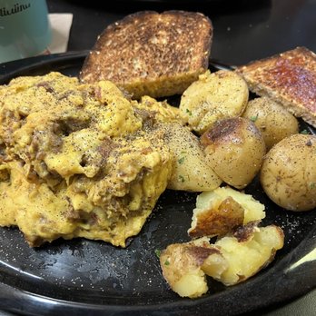 Eclectic Diner & Sweeterie - Sausage and bacon hash. - American Near Me - Delaware, Ohio