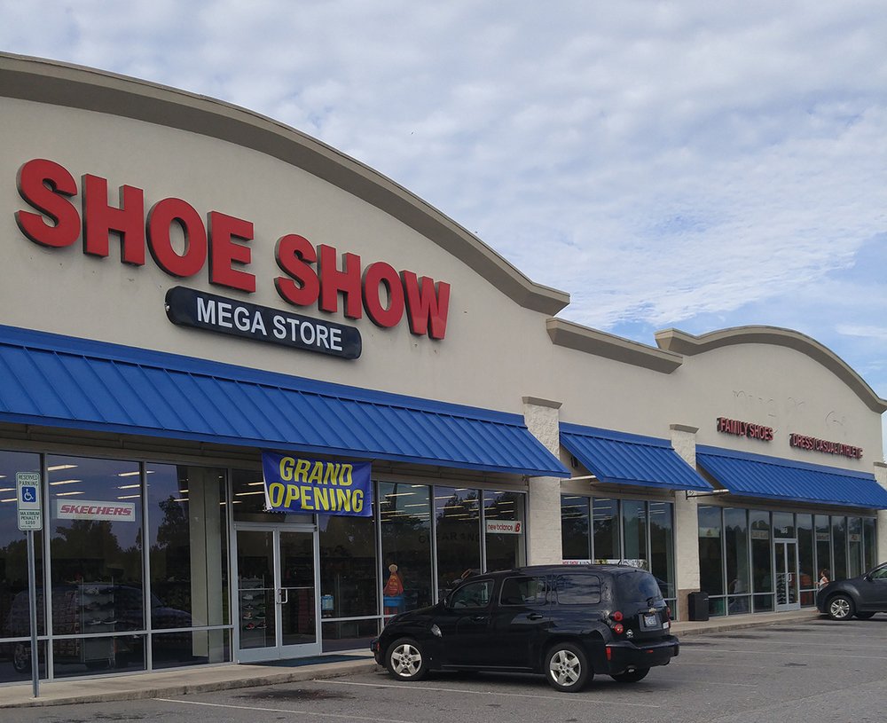 SHOE SHOW MEGA STORE 1660 NC14, Reidsville, North Carolina Shoe
