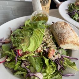 Farmer Salad with fresh bread