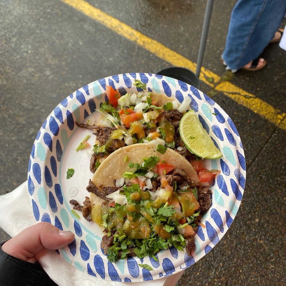 Los Lonches Taqueria Faroles Logo