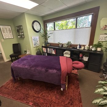 Diablo Bodyworks - Main treatment room - Massage Therapy Near Me - Lafayette, California Diablo Bodyworks - Main treatment room - Massage Therapy Near Me - Lafayette, California