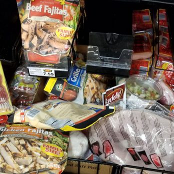 Food4Less - Look at this mess - Grocery Near Me - Los Angeles, California