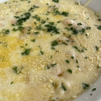 Versailles - camarones gratinados ($16,50) DELICIOUS! The portion is big and could be shared between 2. - Cuban Near Me - Miami, Florida Versailles - camarones gratinados ($16,50) DELICIOUS! The portion is big and could be shared between 2. - Cuban Near Me - Miami, Florida