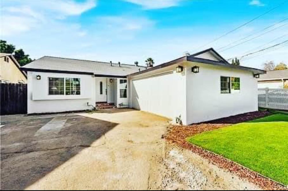 Slide of J&F BUILDING GROUP