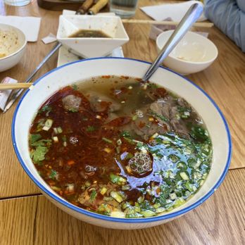 Walala Hand-Pulled Noodles - Beef shank noodle soup - Noodles Near Me - Orlando, Florida