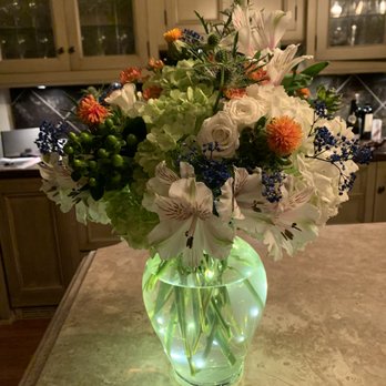 Bloom & Grow - I spoke with Ada about a Notre Dame themed arrangement and did she deliver with this arrangement!!! - Florists Near Me - Vestavia Hills, Alabama Bloom & Grow - I spoke with Ada about a Notre Dame themed arrangement and did she deliver with this arrangement!!! - Florists Near Me - Vestavia Hills, Alabama