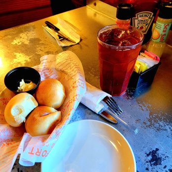 Cotton Patch Cafe - Rustic Southern setting was clean & neat, hot buns were amazing. - American Near Me - Rockwall, Texas