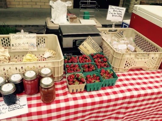 Dixie Lee Farmers Market by null
