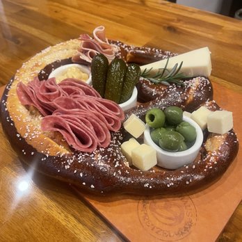 Grapevine WIne Bar - Pretzel plate - Tapas/Small Plates Near Me - DeLand, Florida