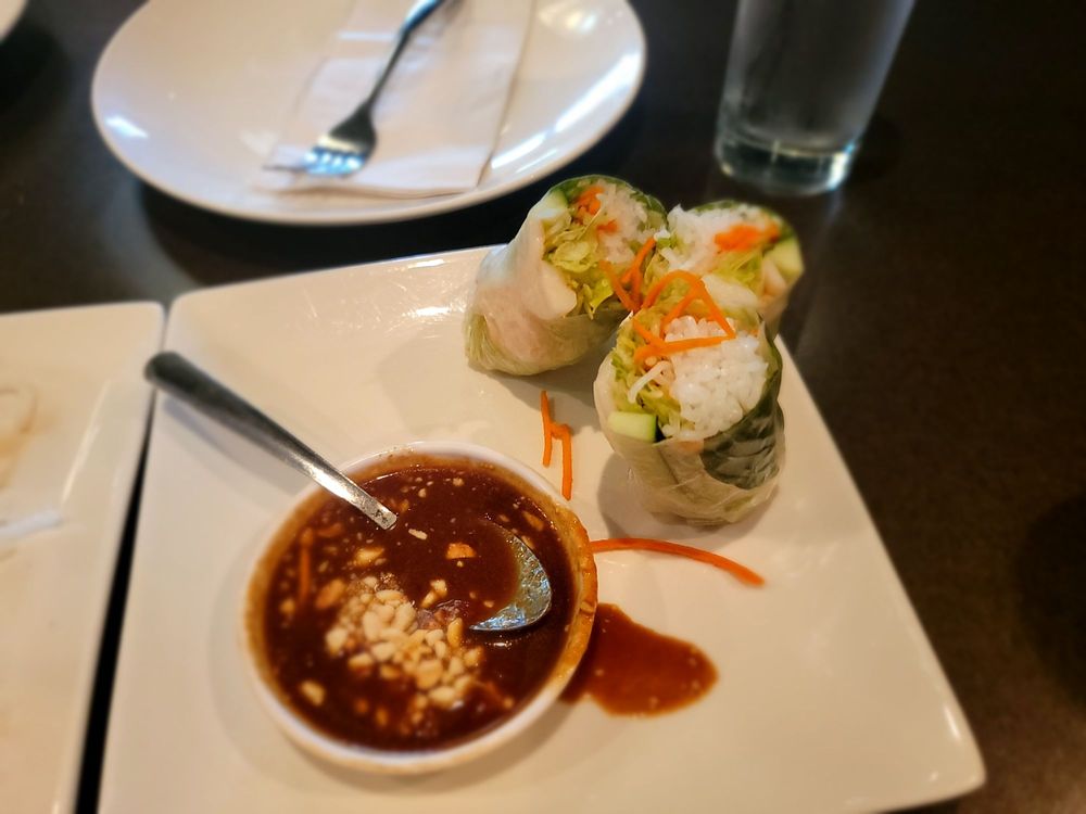 Lemon Grass Restaurant & Lounge