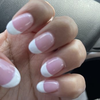 Modern Nails & Spa - This is what a shitty ass job she did smh please don't ever come here! Do not waste your time and money!!  Very unprofessional! - Nail Salons Near Me - Richmond, Texas