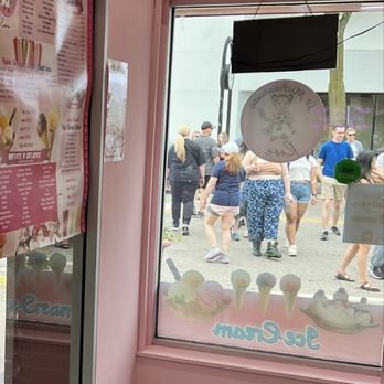 La Michoacana Rose - Ice Cream & Frozen Yogurt Near Me - Edina, Minnesota