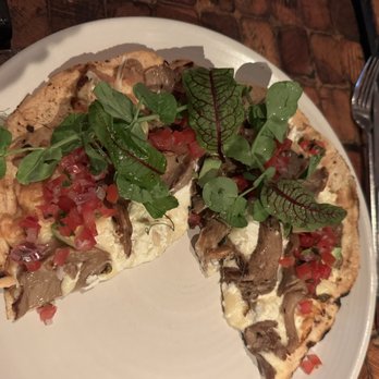 Los Danzantes - Mushroom flat bread - Mexican Near Me - México, D.F., DIF Los Danzantes - Mushroom flat bread - Mexican Near Me - México, D.F., DIF