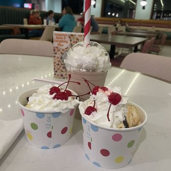 Soda Fountain Express - Sundaes & Shake - Ice Cream & Frozen Yogurt Near Me - St. Louis, Missouri Soda Fountain Express - Sundaes & Shake - Ice Cream & Frozen Yogurt Near Me - St. Louis, Missouri