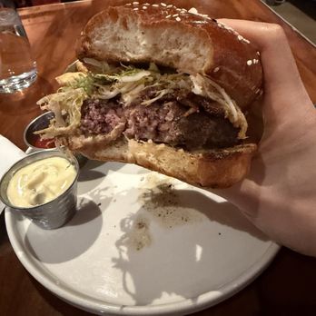 Gordon Ramsay Burger Las Vegas - Truffle burger - Burgers Near Me - Las Vegas, Nevada