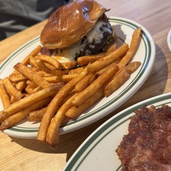 Art's Corner Cafe - Breakfast & Brunch Near Me - Ventura, California Art's Corner Cafe - Breakfast & Brunch Near Me - Ventura, California