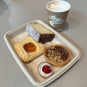 Caffè Lavazza - Nutella tart - far right - Coffee & Tea Near Me - Las Vegas, Nevada Caffè Lavazza - Nutella tart - far right - Coffee & Tea Near Me - Las Vegas, Nevada