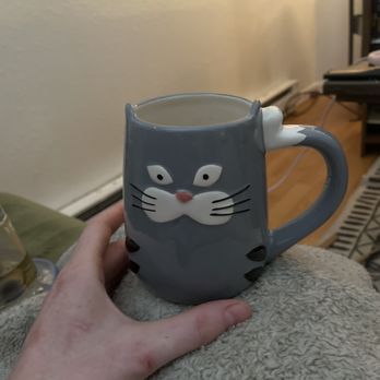 Aurora Antique Pavilion - Kitty mug - Antiques Near Me - Edmonds, Washington Aurora Antique Pavilion - Kitty mug - Antiques Near Me - Edmonds, Washington