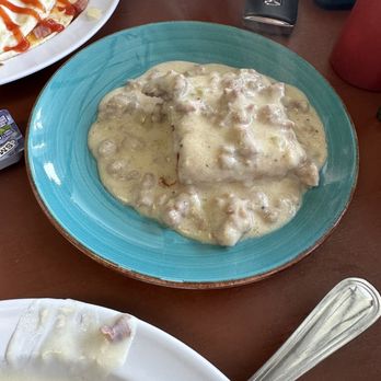 Oceanview Diner - Grit cake with sausage gravy - Breakfast & Brunch Near Me - Norfolk, Virginia Oceanview Diner - Grit cake with sausage gravy - Breakfast & Brunch Near Me - Norfolk, Virginia