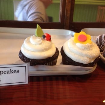 Freeport Bakery - Bakeries Near Me - Sacramento, California
