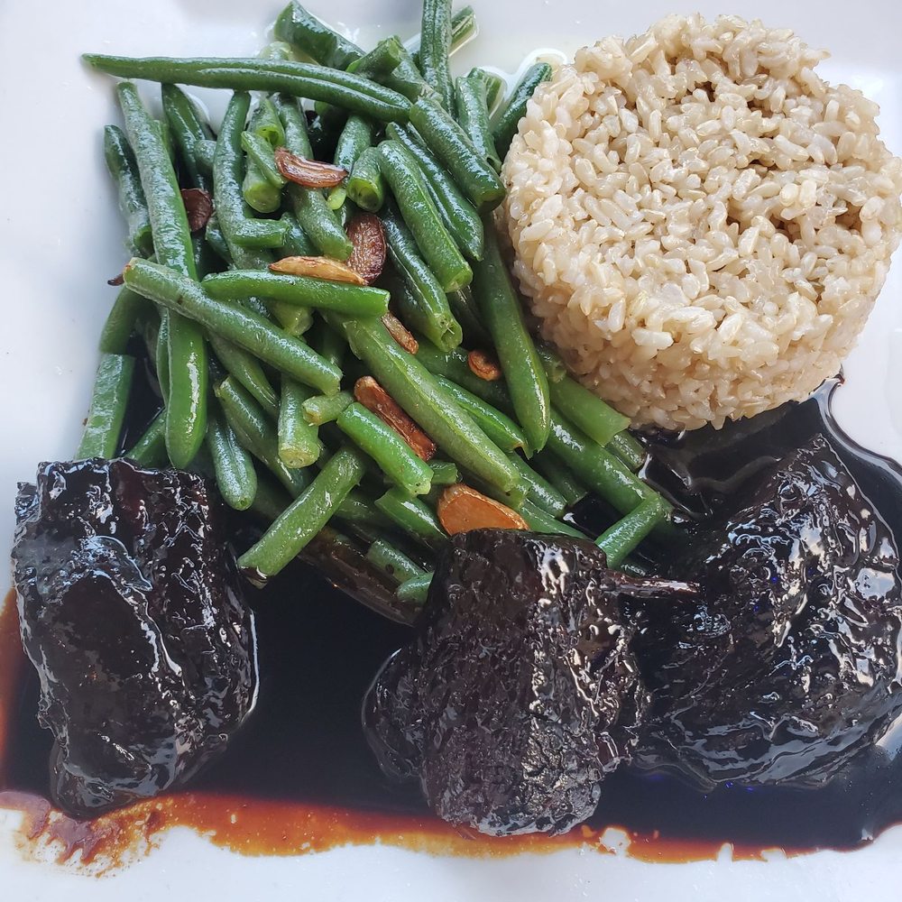 Bistro 1051 - Braised prime rib - Italian Near Me - Clark, New Jersey