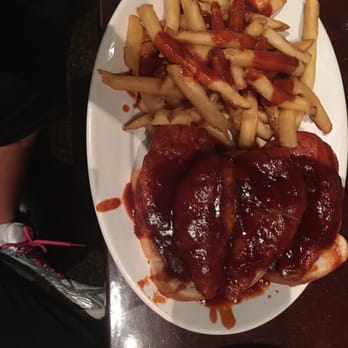 Charlie Staples Pitt Boss BBQ - Chicken tender with fries - Barbeque Near Me - Youngstown, Ohio Charlie Staples Pitt Boss BBQ - Chicken tender with fries - Barbeque Near Me - Youngstown, Ohio