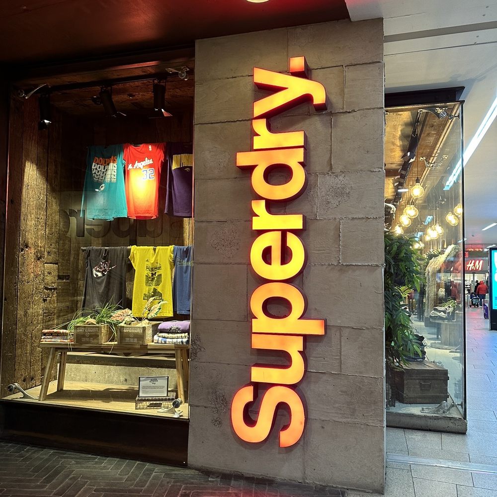 Superdry - Men's Clothing Near Me - Leeds, XWY