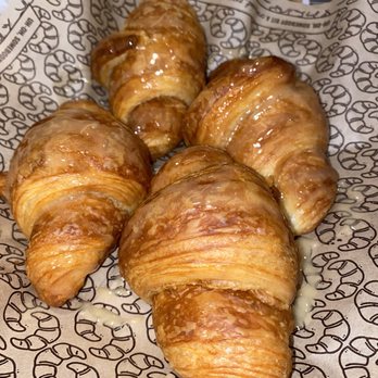 Cheddar's Scratch Kitchen - Croissants - American Near Me - Miami, Florida