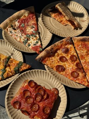 Mano's Pizzeria by null