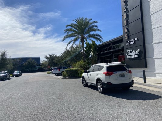 Laureate Park by null