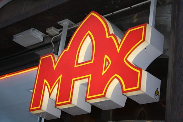 Max Burgers by null