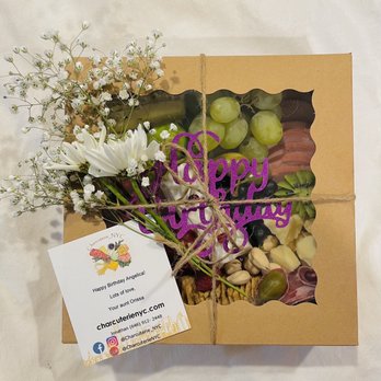 CharcuterieNYC - a bunch of grapes and grapes - Food Delivery Services Near Me CharcuterieNYC - a bunch of grapes and grapes - Food Delivery Services Near Me