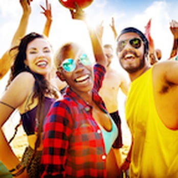 Epic Day Tours - Beach volleybal with Epic Day Tours - Tours Near Me Epic Day Tours - Beach volleybal with Epic Day Tours - Tours Near Me