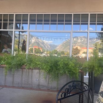 Localz Bistro - Outdoor seating - New American Near Me - Sandy, Utah Localz Bistro - Outdoor seating - New American Near Me - Sandy, Utah