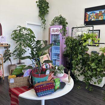 La Chula Cafe - Inside - Coffee & Tea Near Me - Pasadena, California