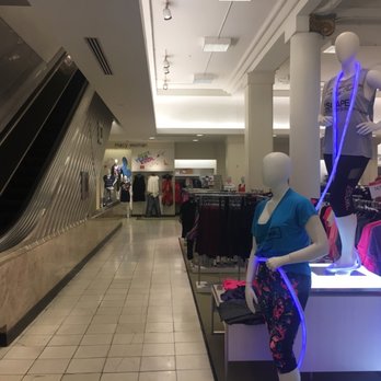 Macy's - Department Stores Near Me - Chicago, Illinois