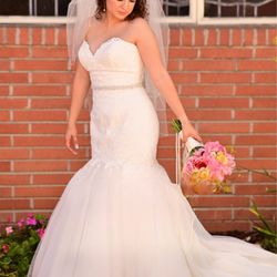 Bridal hair and makeup, text me to reserve your date