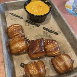 Pretzel bites