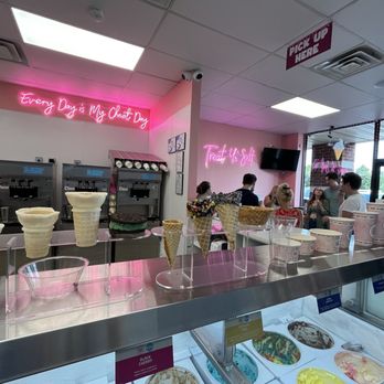 JJ's Custard Co. - Canton - Ice Cream & Frozen Yogurt Near Me - Canton, Michigan