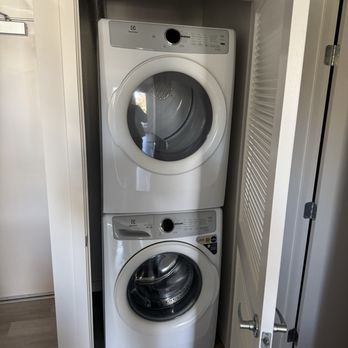Cora - Washer dryer in unit - Apartments Near Me - Ventura, California Cora - Washer dryer in unit - Apartments Near Me - Ventura, California