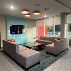 Avid Hotels Lexington - Hamburg Area - Lobby