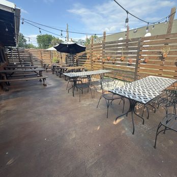 Cajun Craft - Outdoor seating - Cajun/Creole Near Me - Waco, Texas