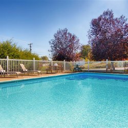 Best Western Plus Executive Inn - Outdoor Pool