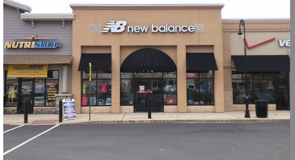 NEW BALANCE 4313 Dearborn Cir, Mount Laurel Township, New Jersey