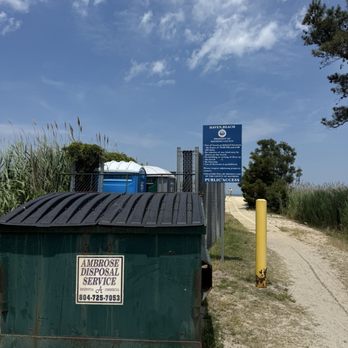 Haven Beach - Trash and porta potties by parking lot entrance - Beaches Near Me - Moon, Virginia