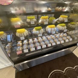 Bundt cakes, bundtlets and bundtinis Bundt cakes, bundtlets and bundtinis